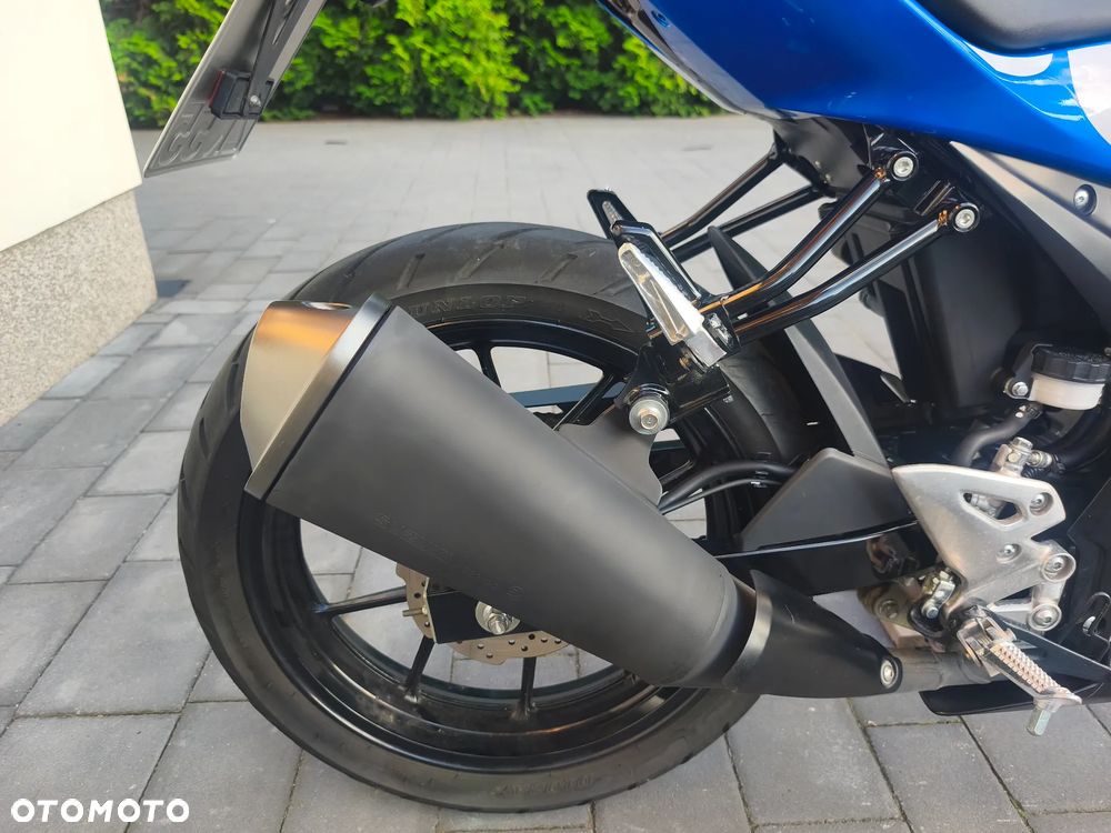 Suzuki GSX-R - 13