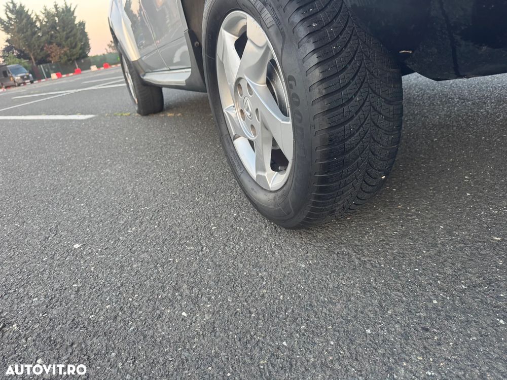 Dacia Duster 1.6 4x2 Prestige - 10