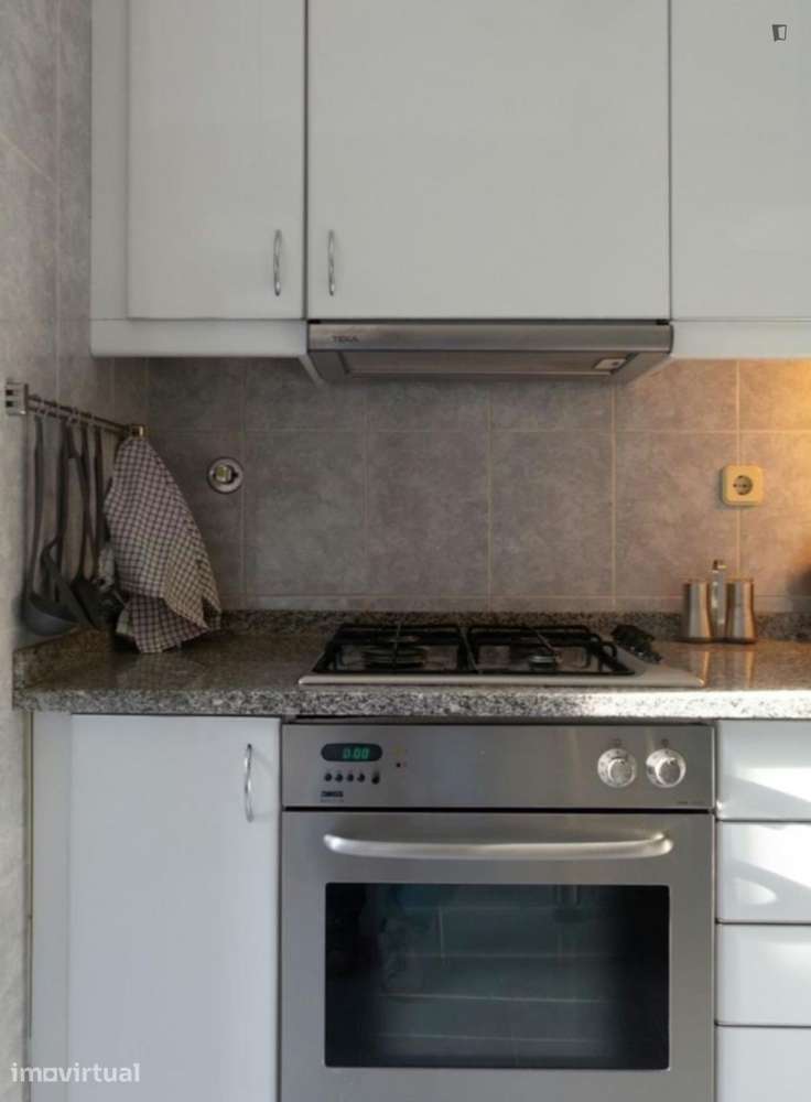 Quarto - localizado em Paranhos Porto - Grande imagem: 5/10
