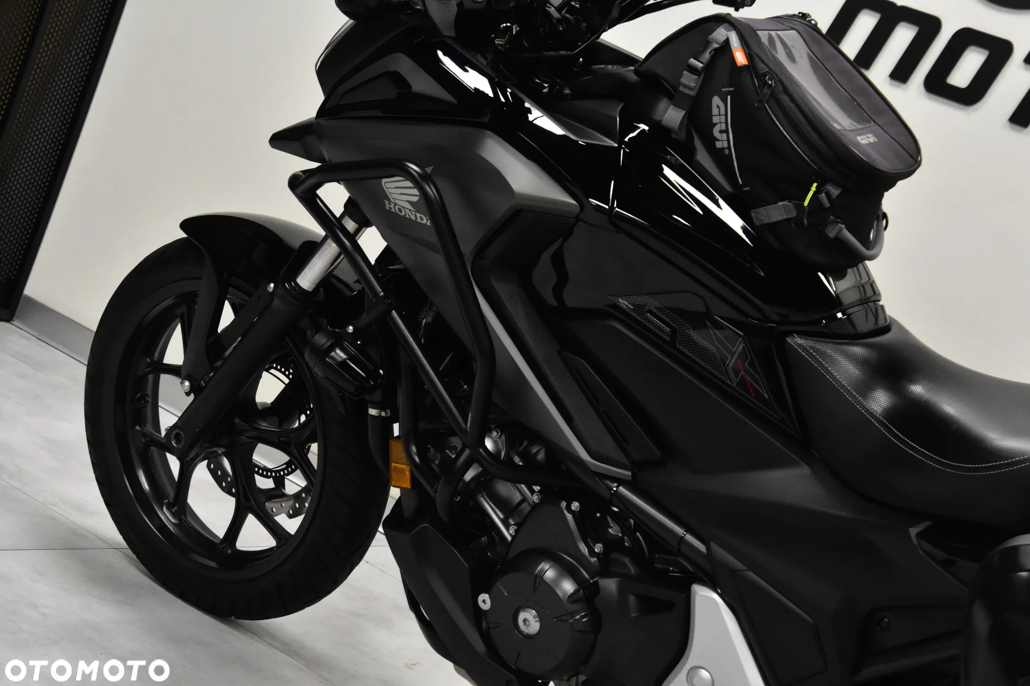 Honda NC - 16