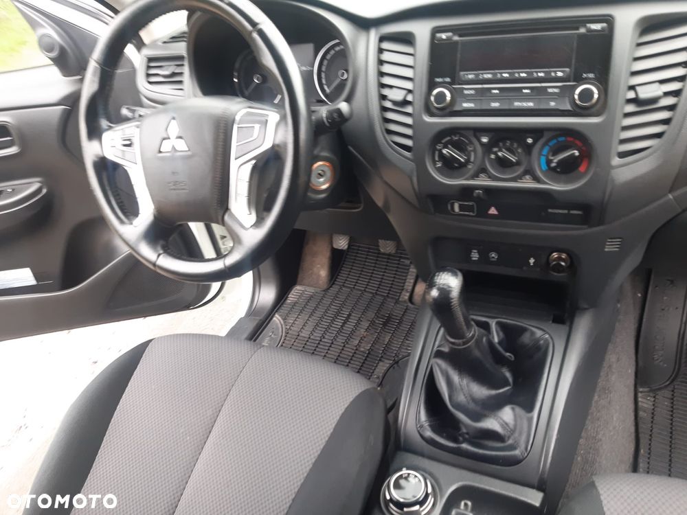 Mitsubishi L200 Pick Up 4x4 S&S Double Cab Basis - 16