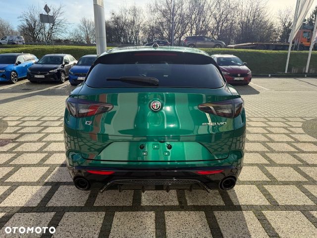 Alfa Romeo Stelvio 2.0 Turbo Intensa Q4 - 10