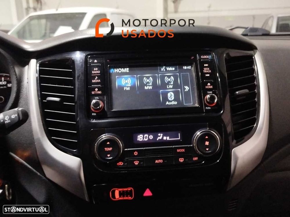 Mitsubishi L200 2.4 DI-D Club Intense Strakar 4WD - 19