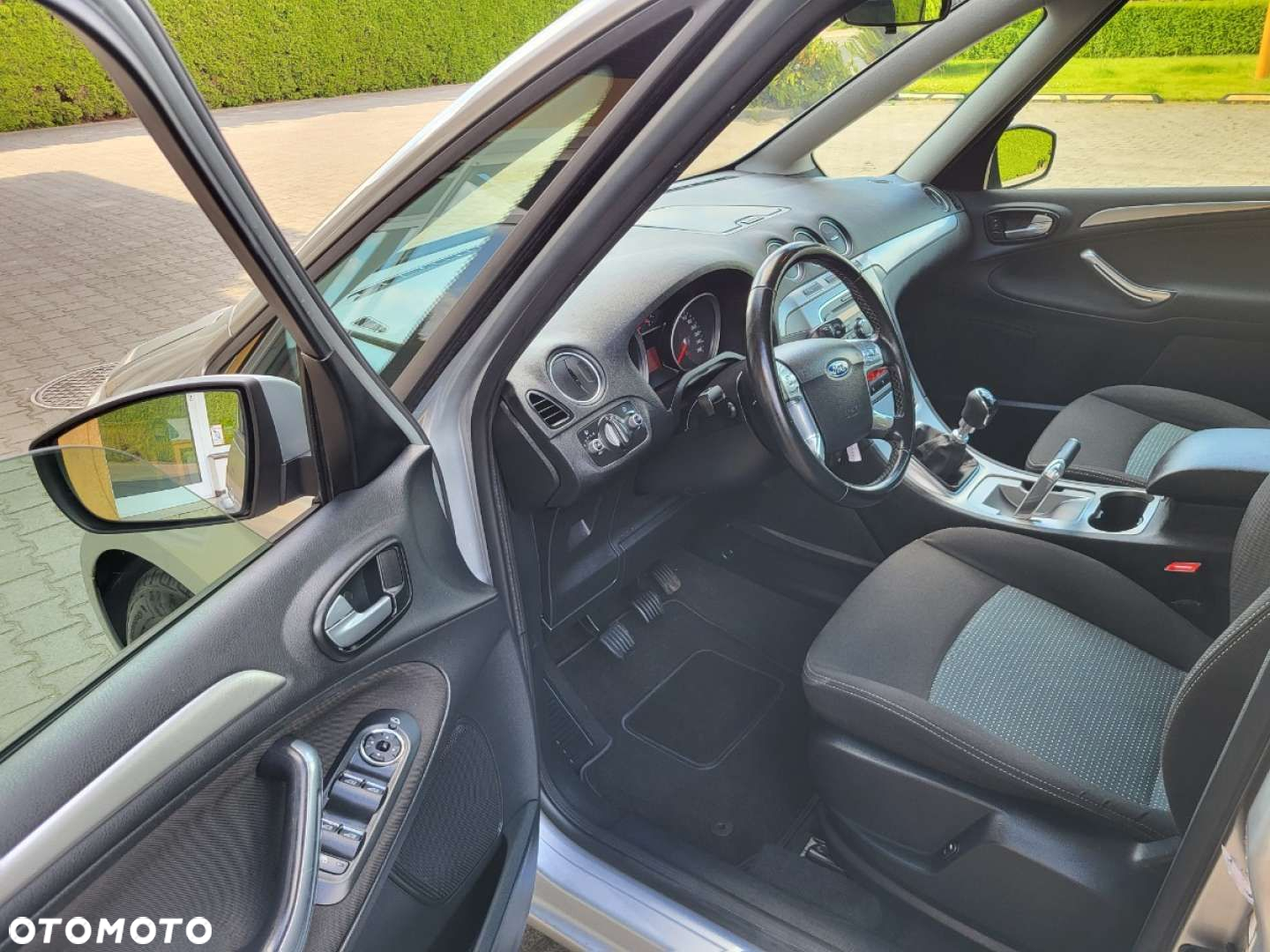 Ford Galaxy - 30