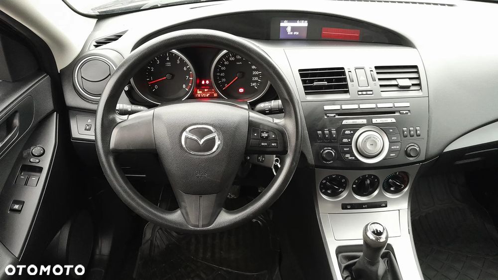Mazda 3 - 8