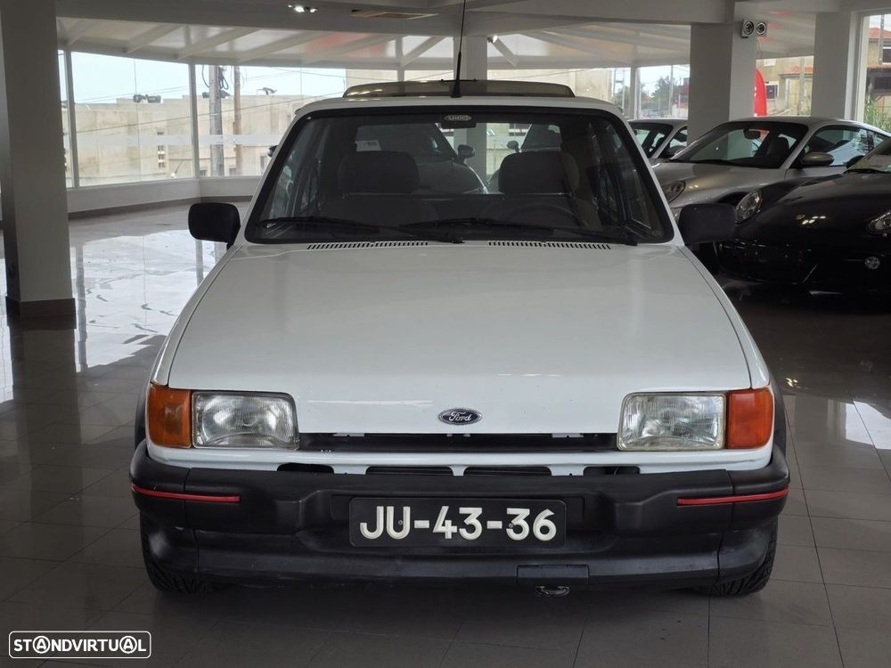 Ford Fiesta XR2 - 18