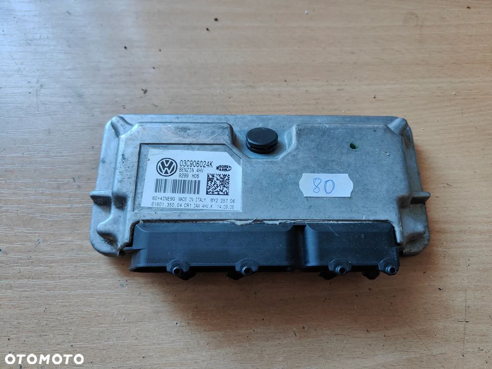 Sterownik silnika Volkswagen Golf V 03C906024K - 1