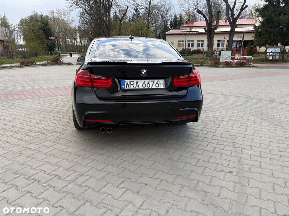 BMW Seria 3 330d M Sport - 6