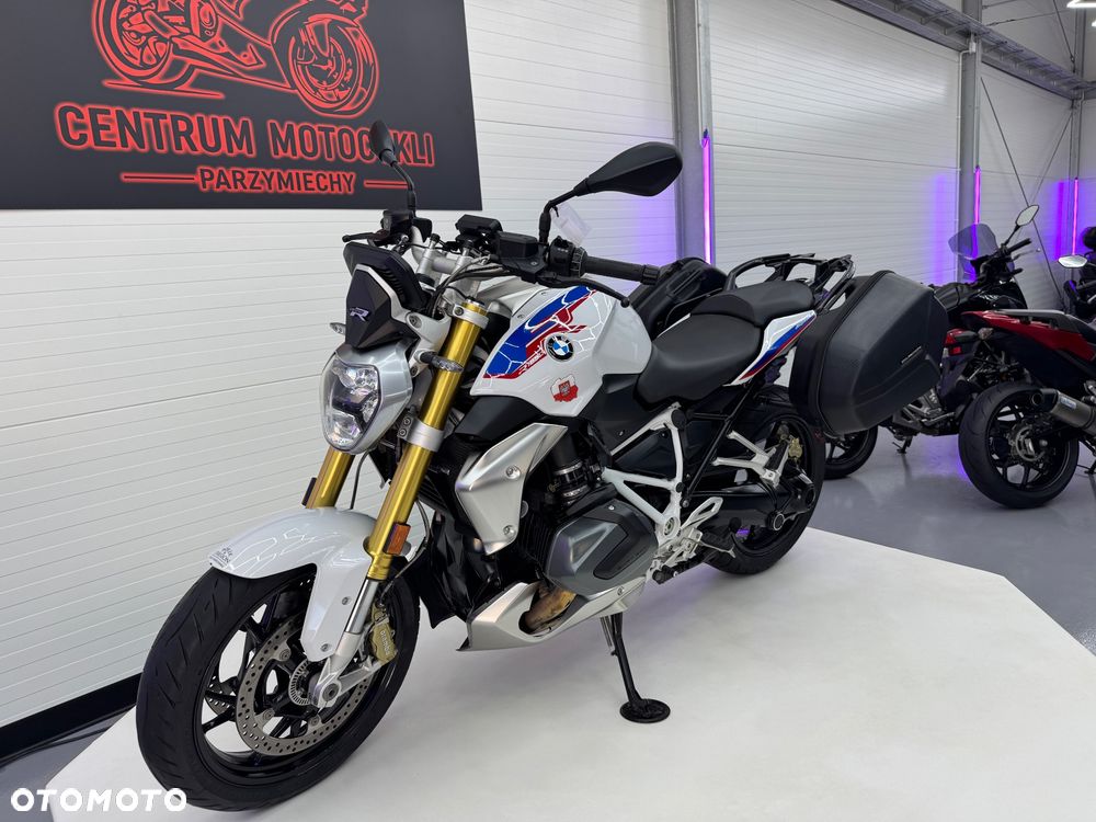 BMW R - 6
