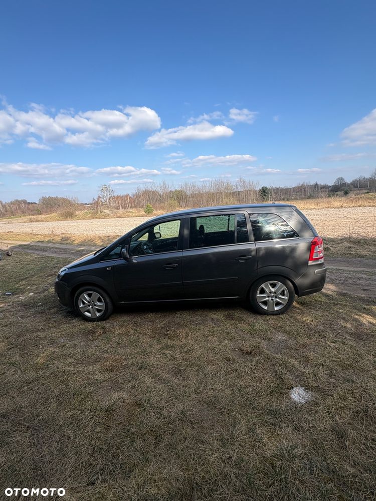 Opel Zafira - 4