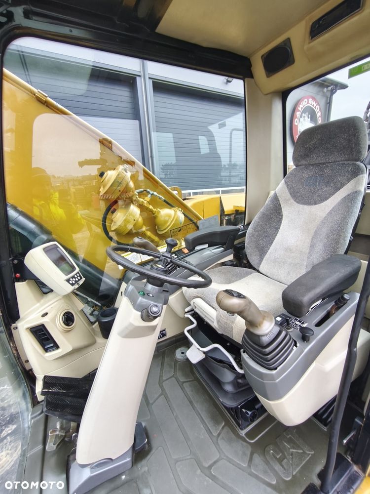 Caterpillar M322C MH - 11