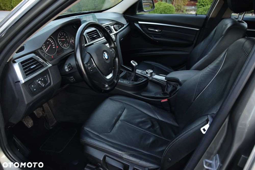 BMW 3 Series 2017 photo 4