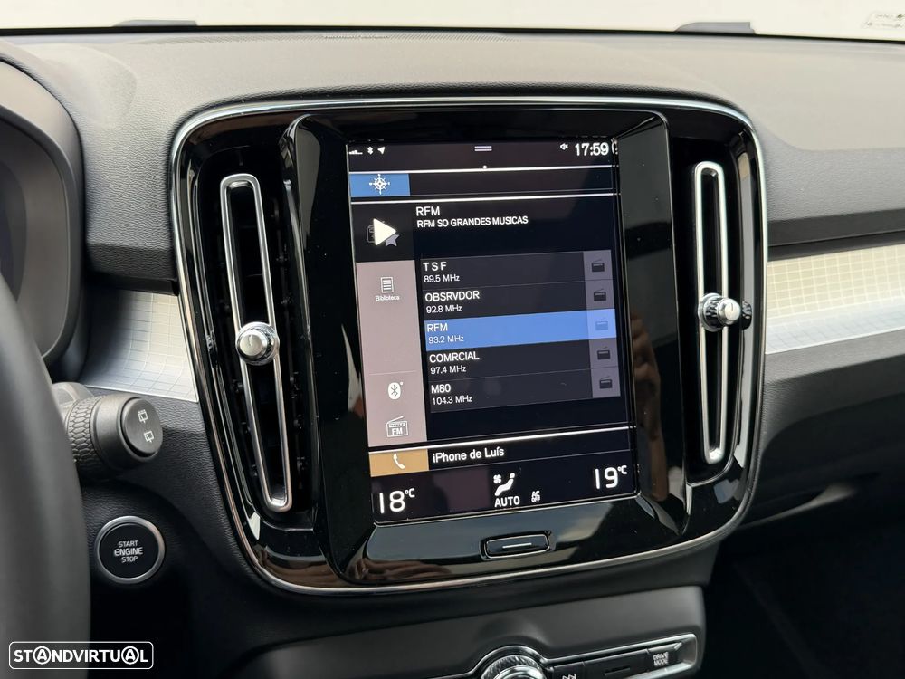 Volvo XC 40 2.0 B4 Momentum Plus - 14