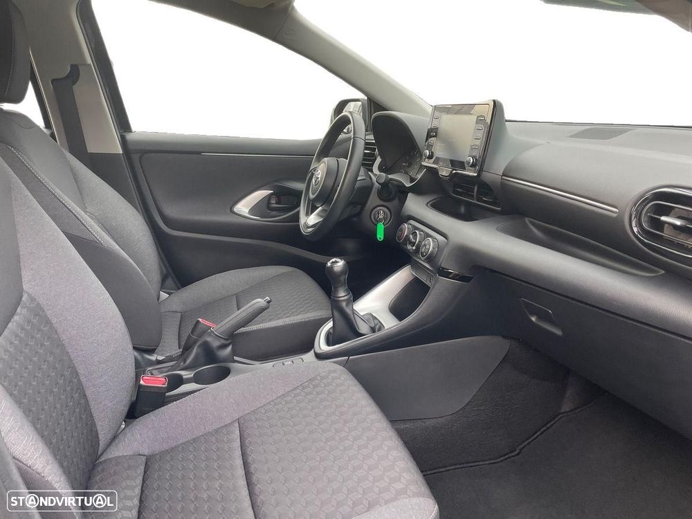 Toyota Yaris - 7