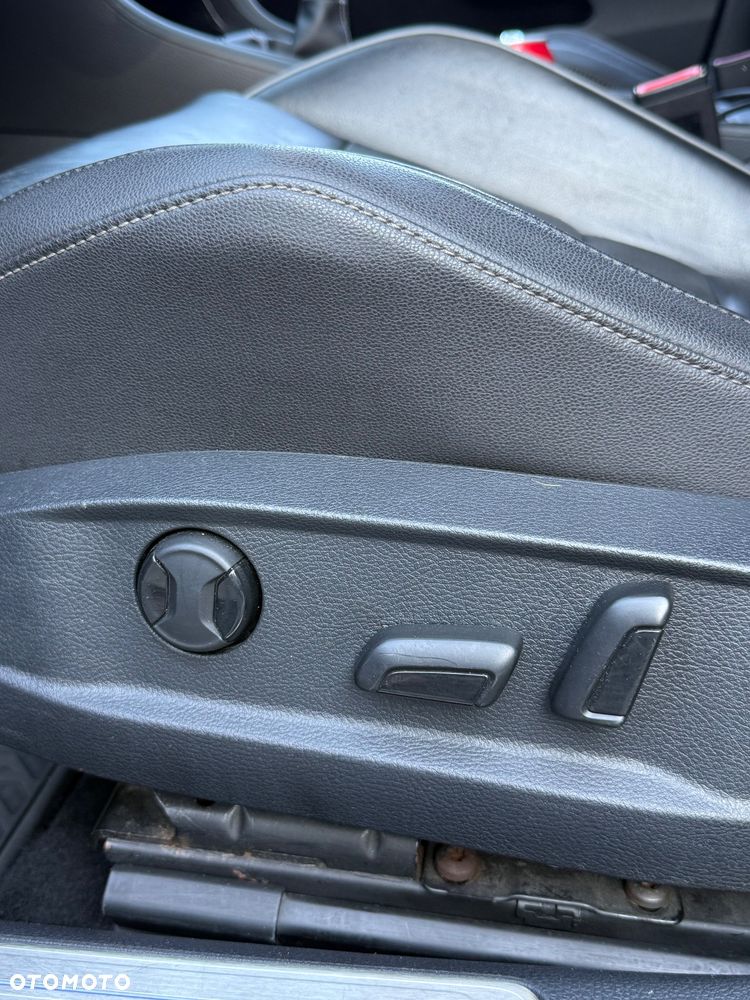 Volkswagen Golf - 12