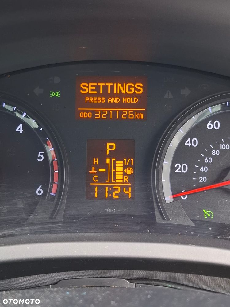 Toyota Avensis - 2