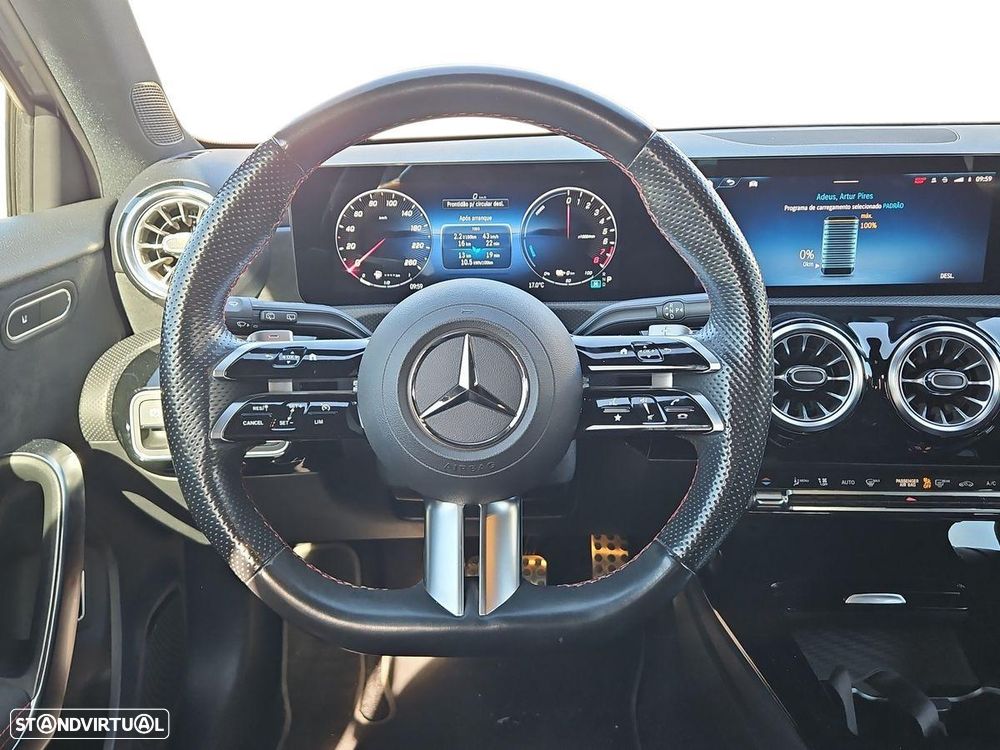 Mercedes-Benz A 250 e AMG Line - 15