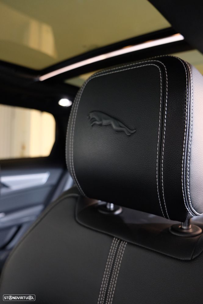 Jaguar F-Pace 2.0 P400e AWD R-Dynamic S - 24