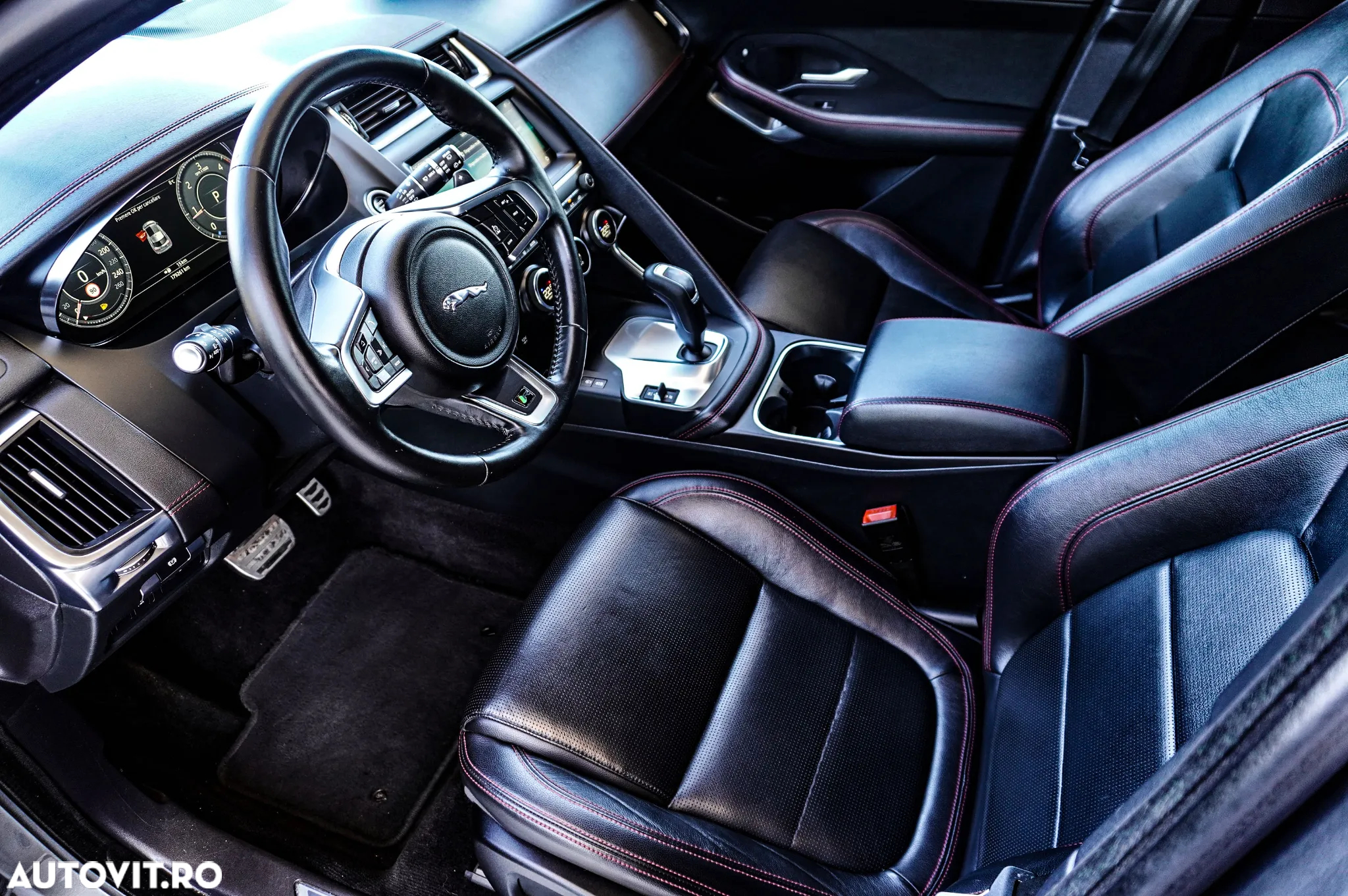 Jaguar E-Pace D150 AWD R-Dynamic S - 12