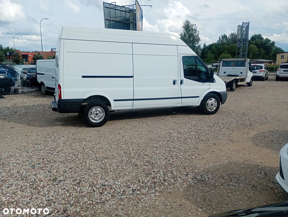 Ford Transit - 12
