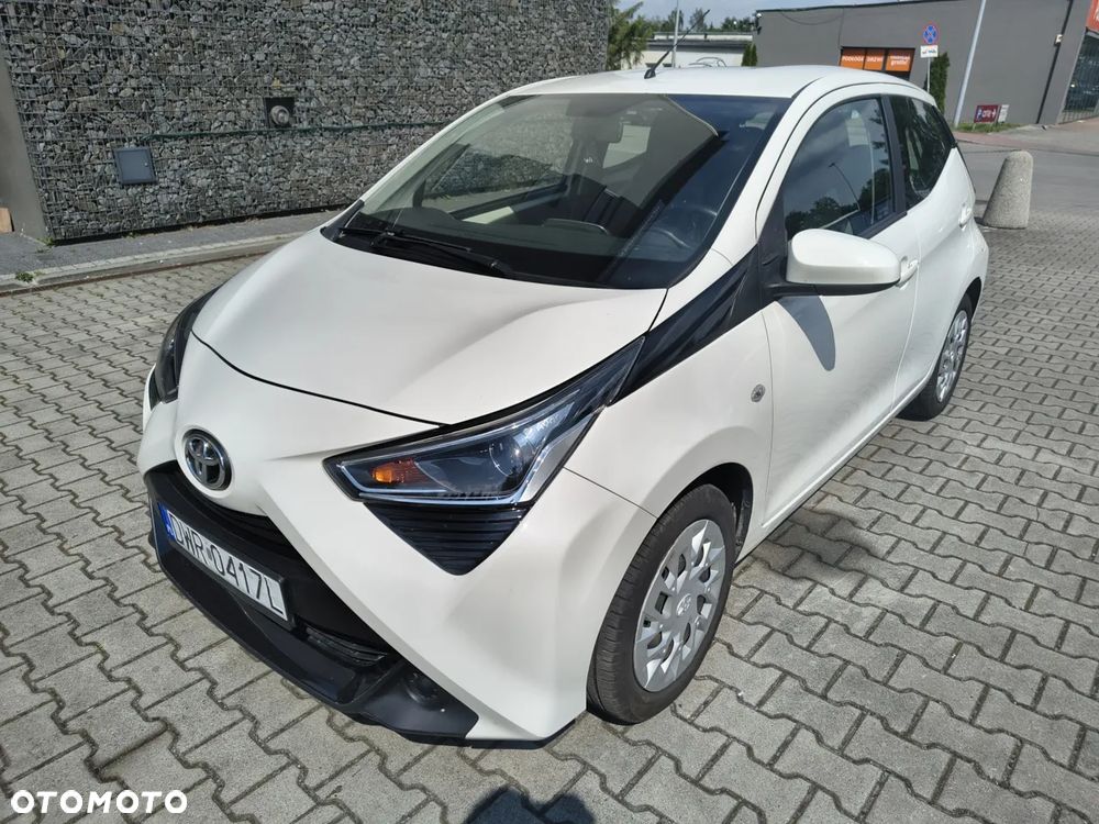 Toyota Aygo x-play - 1