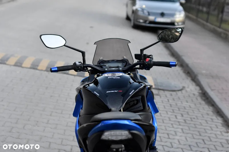 Suzuki GSX 1000 - 20