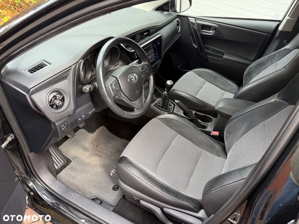 Toyota Auris 1.2 Turbo Executive - 9