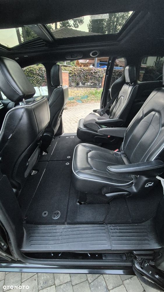 Chrysler Pacifica - 14
