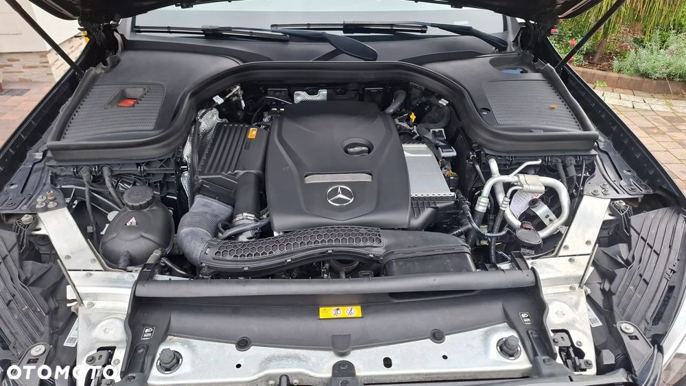 Mercedes-Benz GLC 250 4Matic 9G-TRONIC AMG Line - 19
