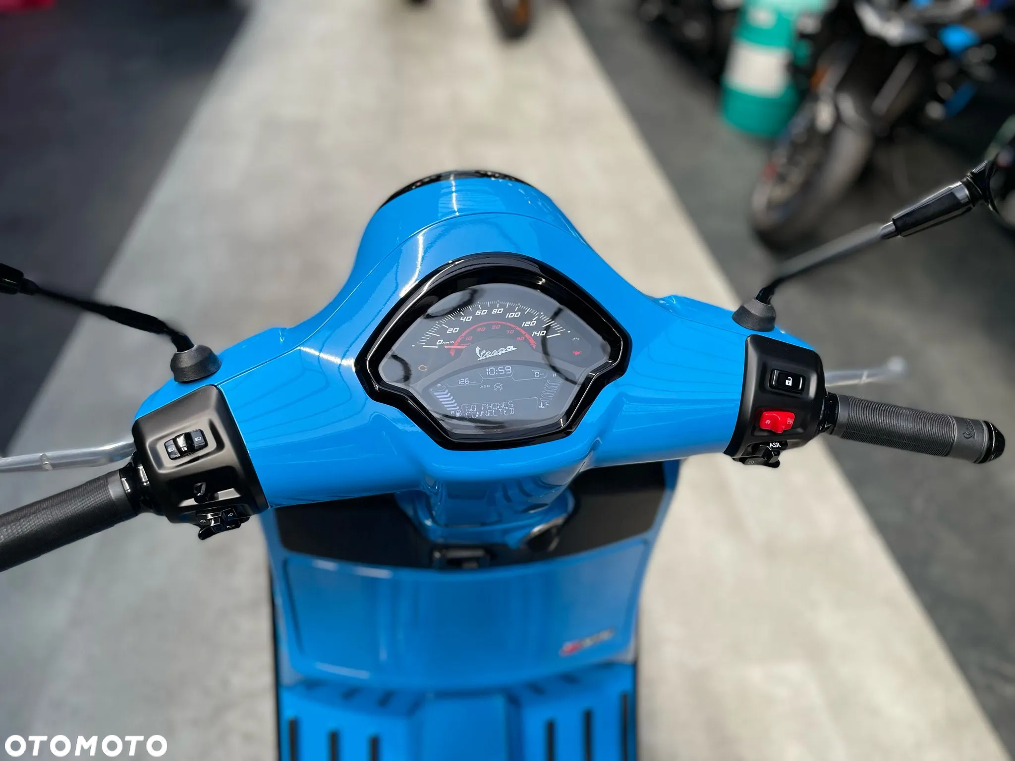 Vespa GTS - 9