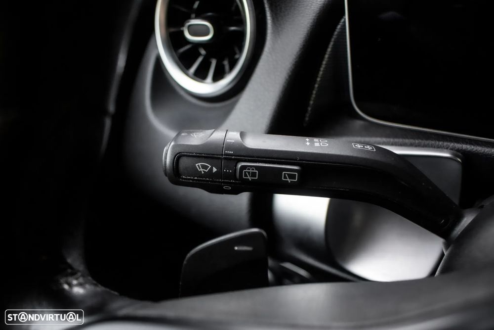 Mercedes-Benz GLB 180 d Progressive - 15
