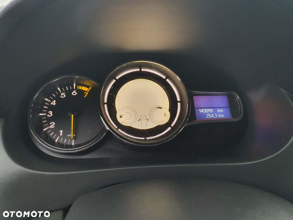 Renault Fluence 1.6 16V Privilege - 8