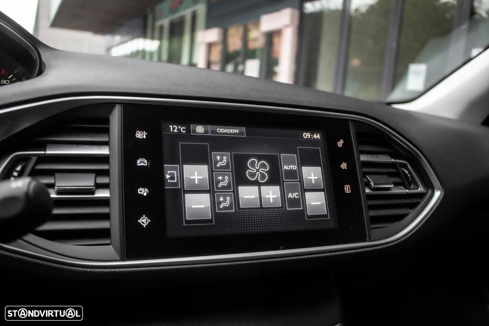 Peugeot 308 SW 1.6 BlueHDi Style - 29