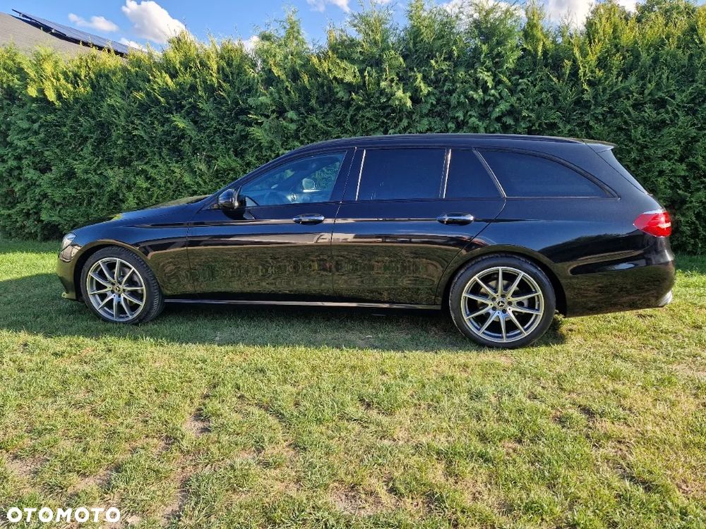 Mercedes-Benz Klasa E 220 d 9G-TRONIC - 32