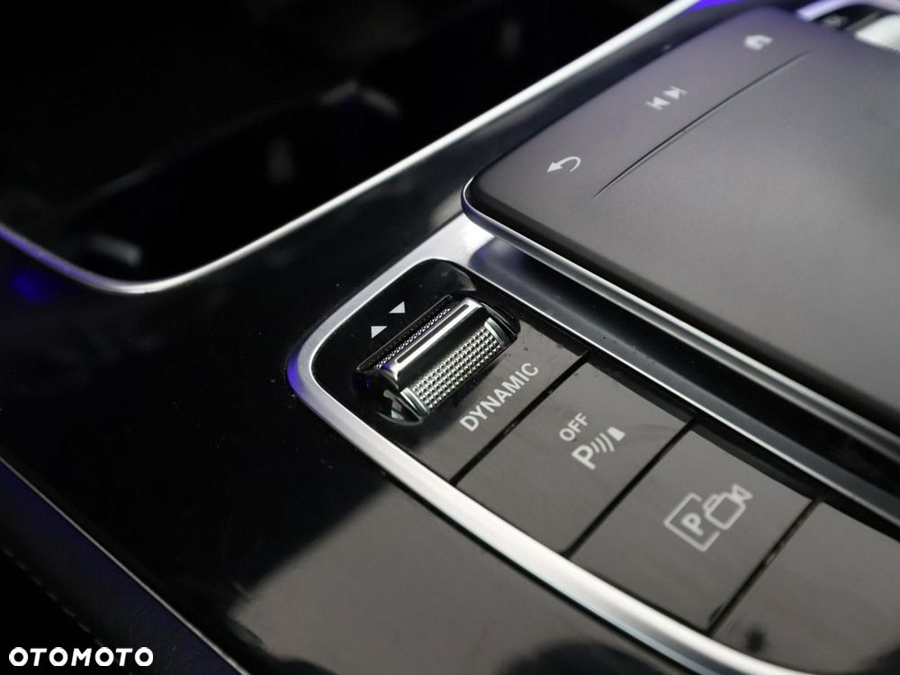 Mercedes-Benz Klasa E 300 de Avantgarde - 33