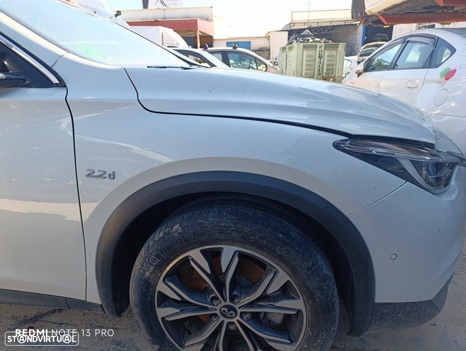 GUARDA-LAMAS FRENTE DIREITO INFINITI QX30 - 1