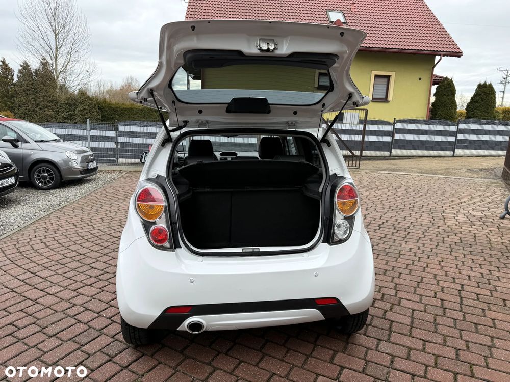 Chevrolet Spark - 36