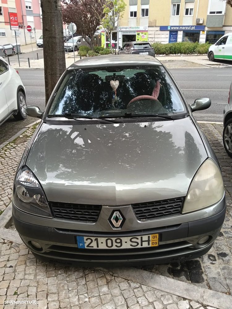 Renault Clio - 13