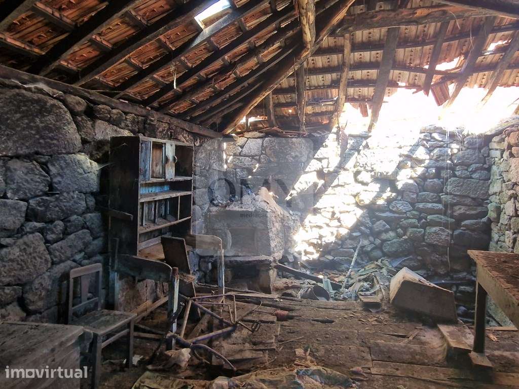Imóvel para recuperar em Vila Meã, Vila Real - Grande imagem: 5/11