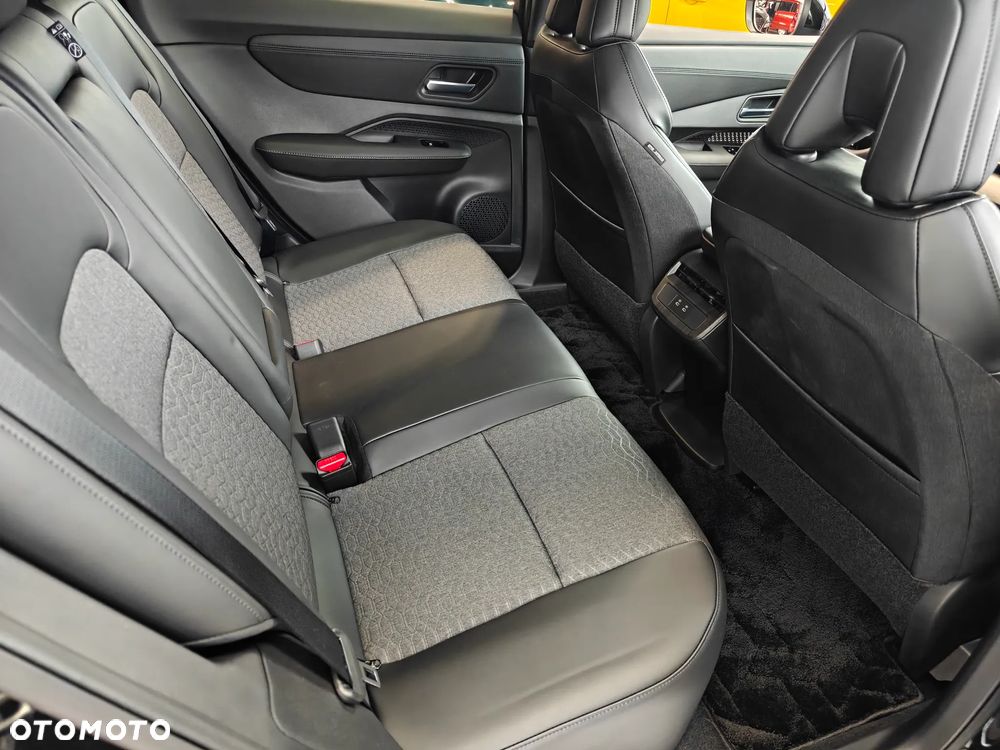 Nissan Ariya 87kWh E-4orce Advance - 16