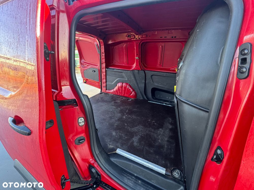 Peugeot Partner - 11