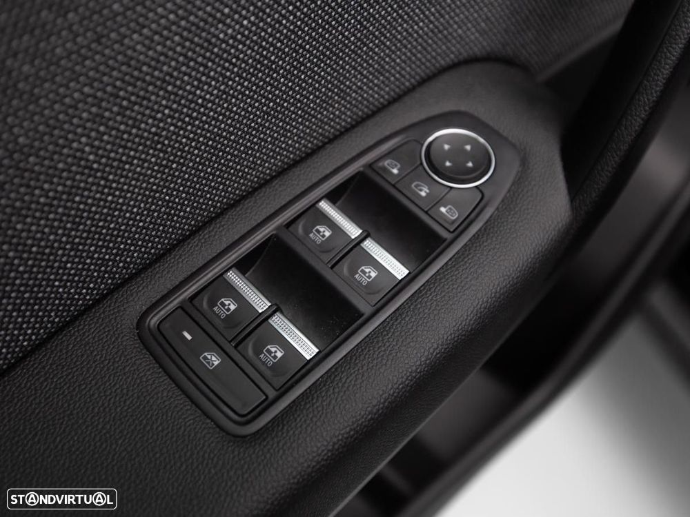 Renault Captur 1.3 TCe Exclusive EDC - 13