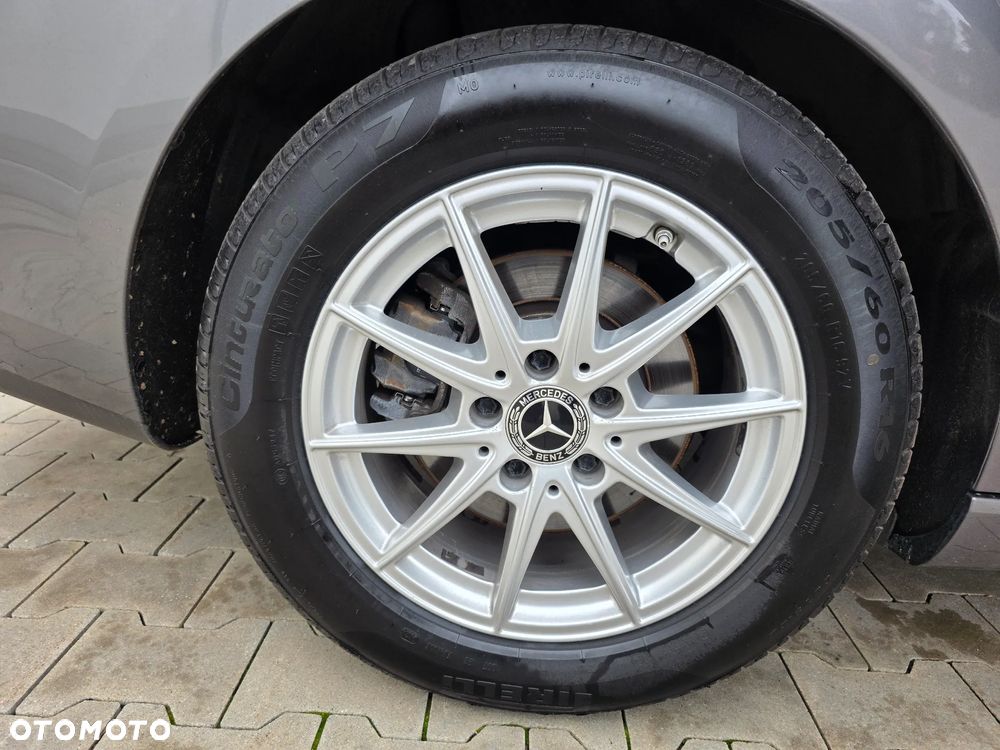 Mercedes-Benz CLA 180 d Shooting Brake 7G-DCT - 8