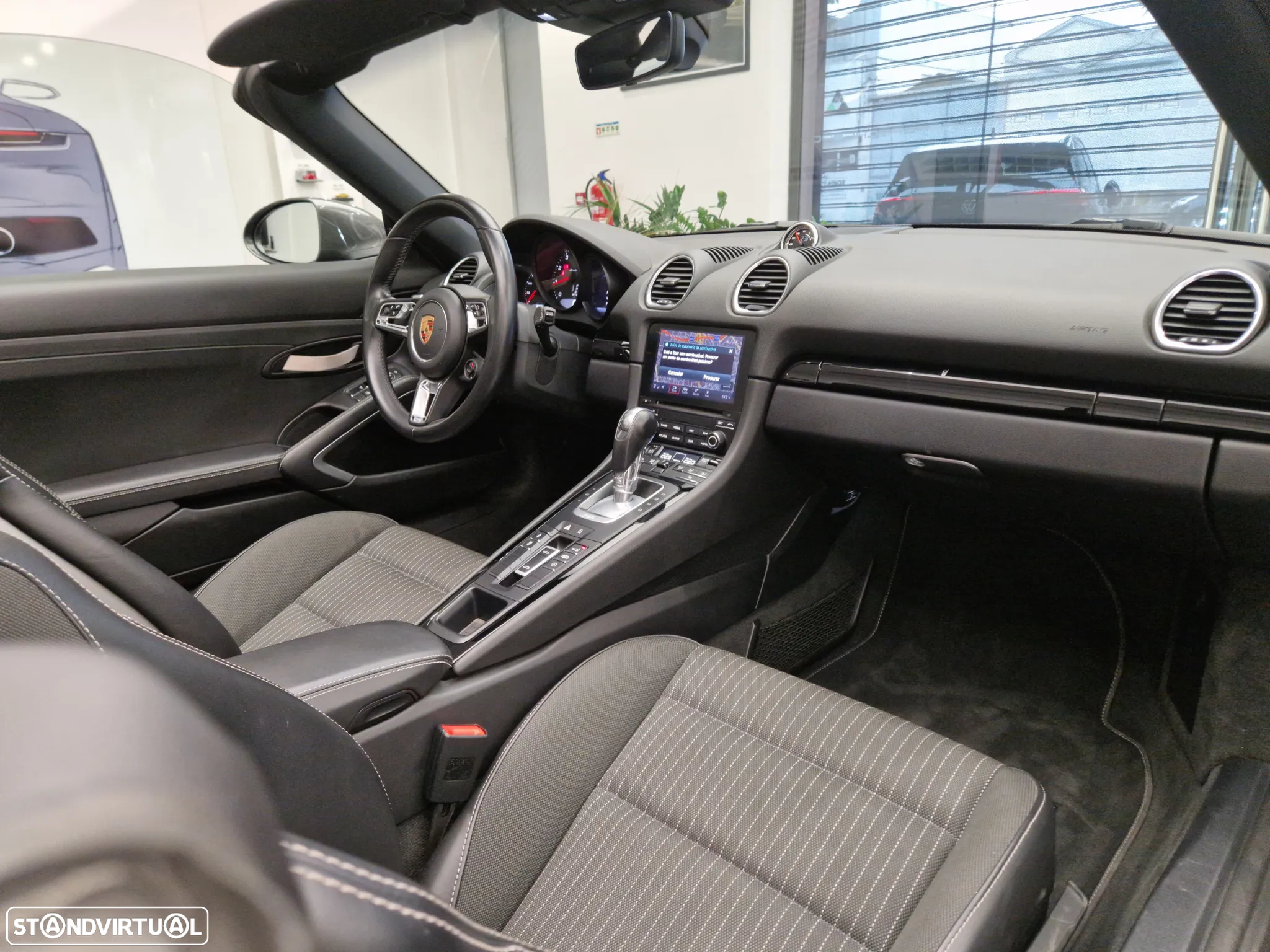 Porsche 718 Boxster 2.0 T PDK - 37