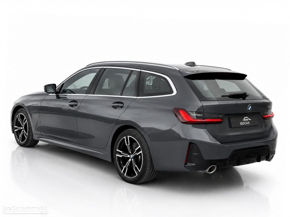 BMW 330 e Pack Desportivo M Auto - 33