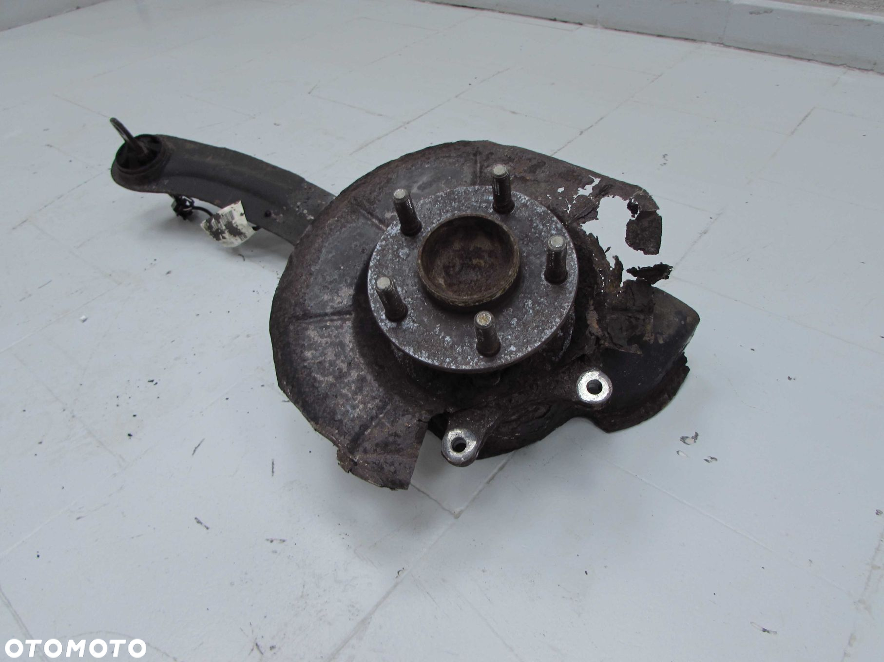 VOLVO C70 06-13 PIASTA ZWROTNICA WAHACZ TYL PRAWA - 2
