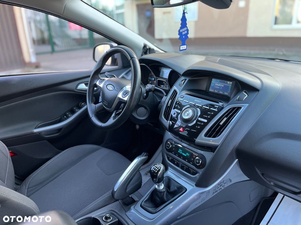 Ford Focus - 30