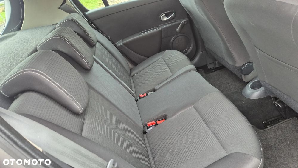 Renault Clio 1.2 16V 75 Dynamique - 16