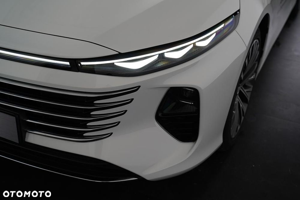 Bestune B70 2.0T Elegance - 29