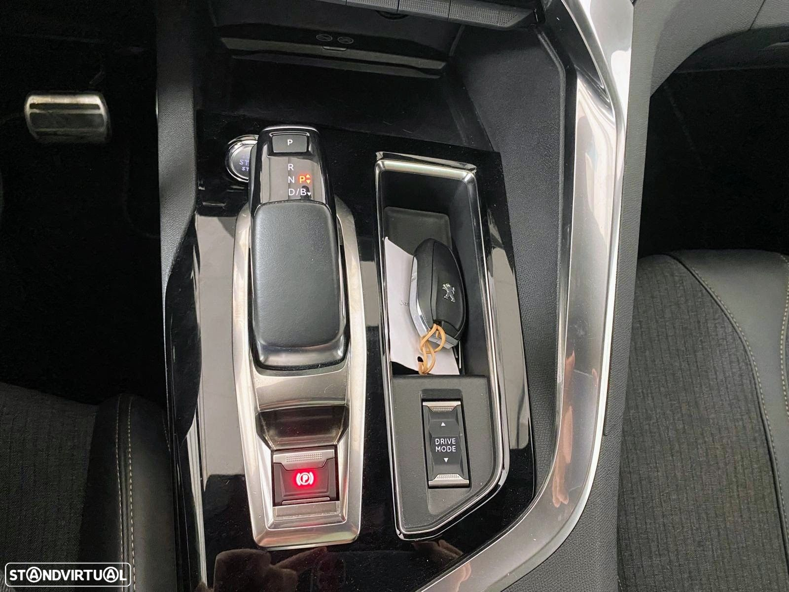 Peugeot 3008 1.6 Hybrid GT Line e-EAT8 - 41